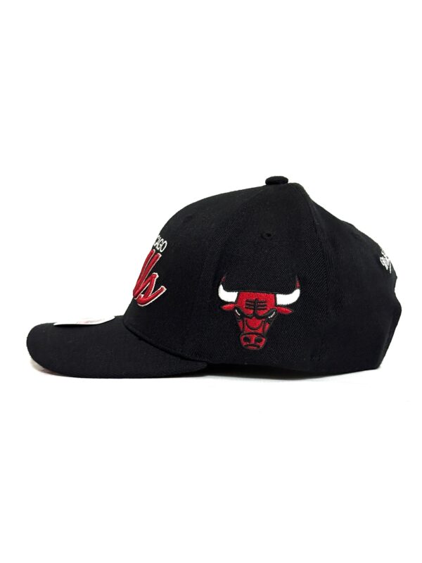Chicago Bulls Pre-Curved Snapback Cap - Black | Red - Image 3