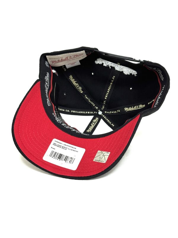Chicago Bulls Pre-Curved Snapback Cap - Black | Red - Image 4